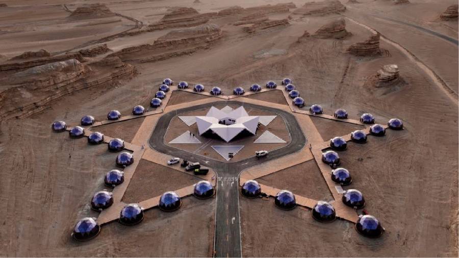 火星移民预演场——模拟外星环境的极端生存训练富县户外野奢帐篷实验项目